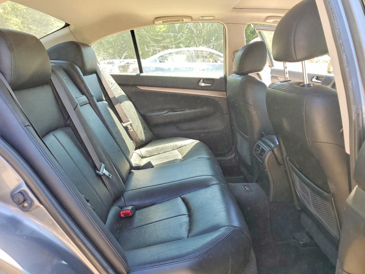 INFINITI G37 X
