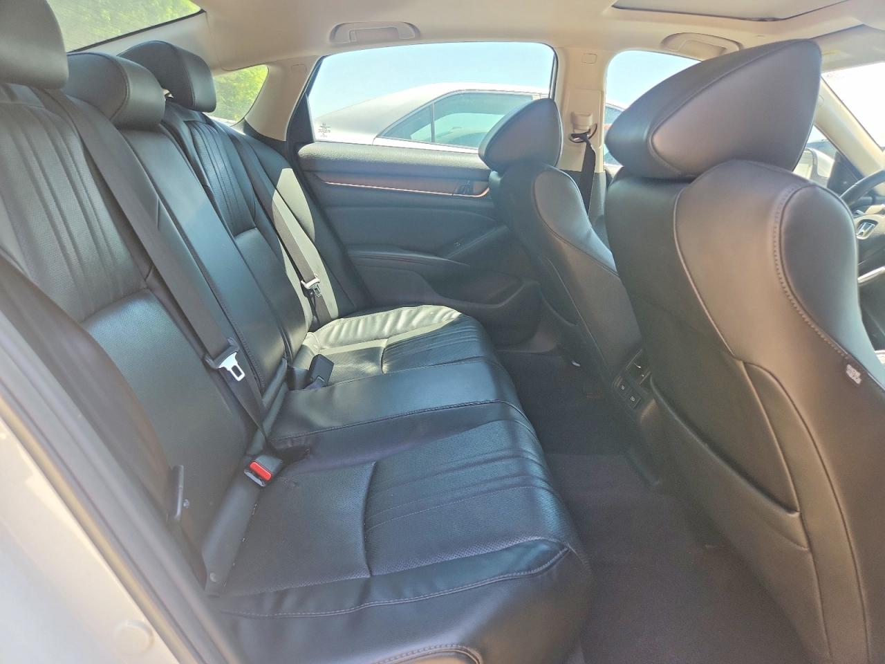 Honda Accord Touring Hybrid