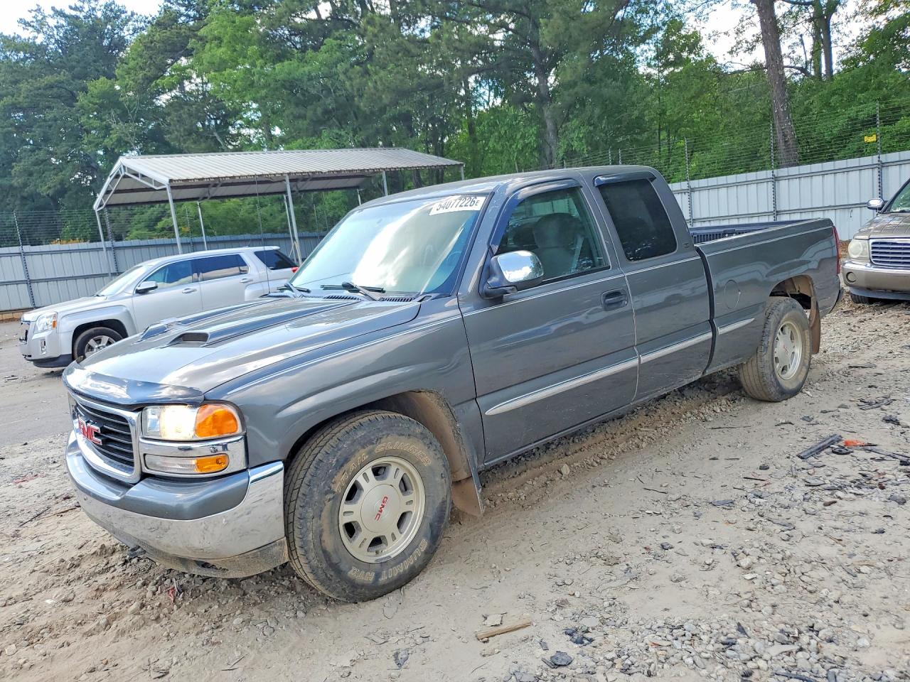 Salvage GMC Sierra Image