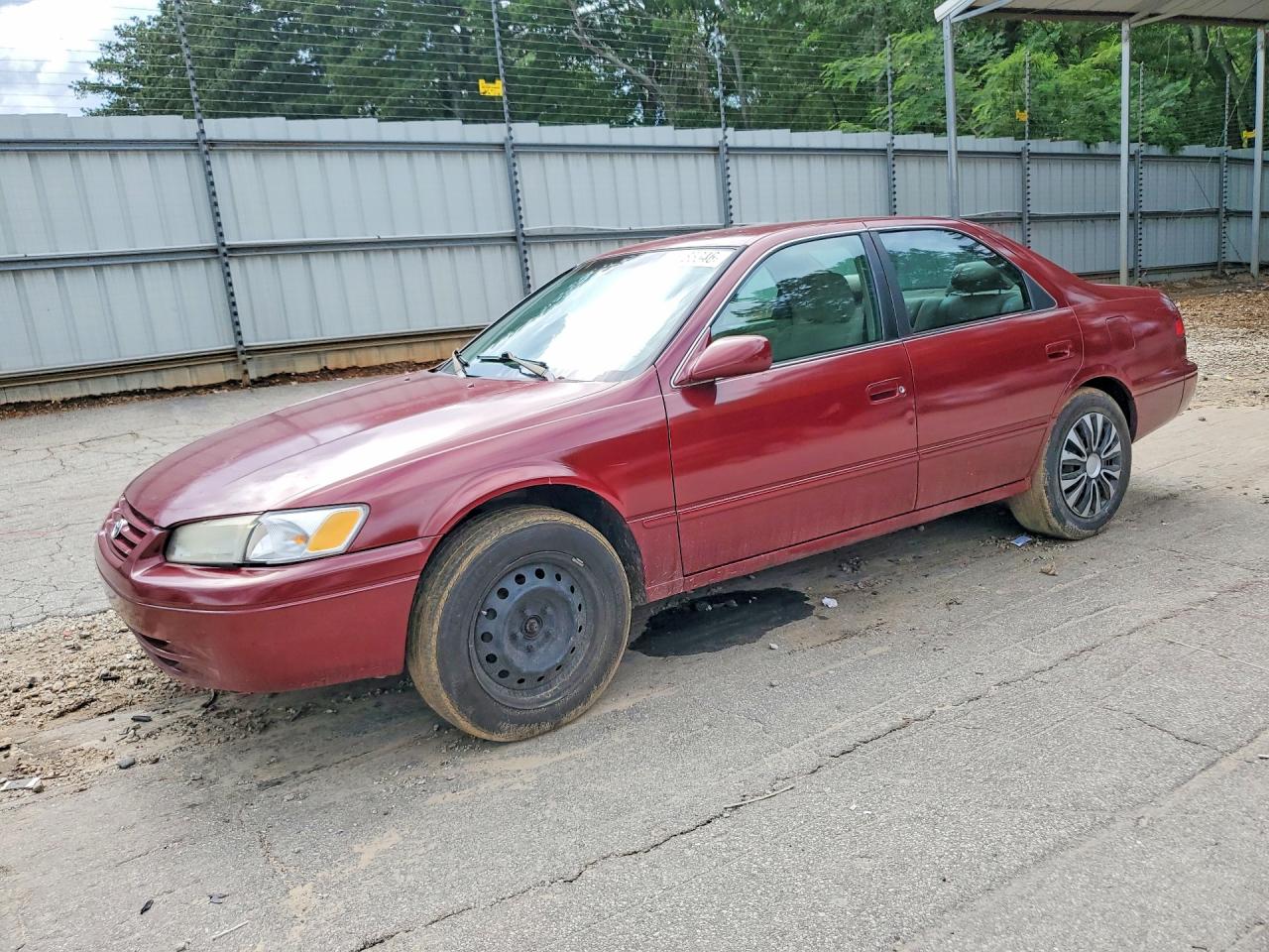 Salvage Toyota Camry Image