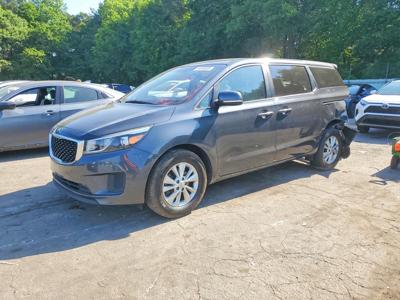 Salvage Kia Sedona Image