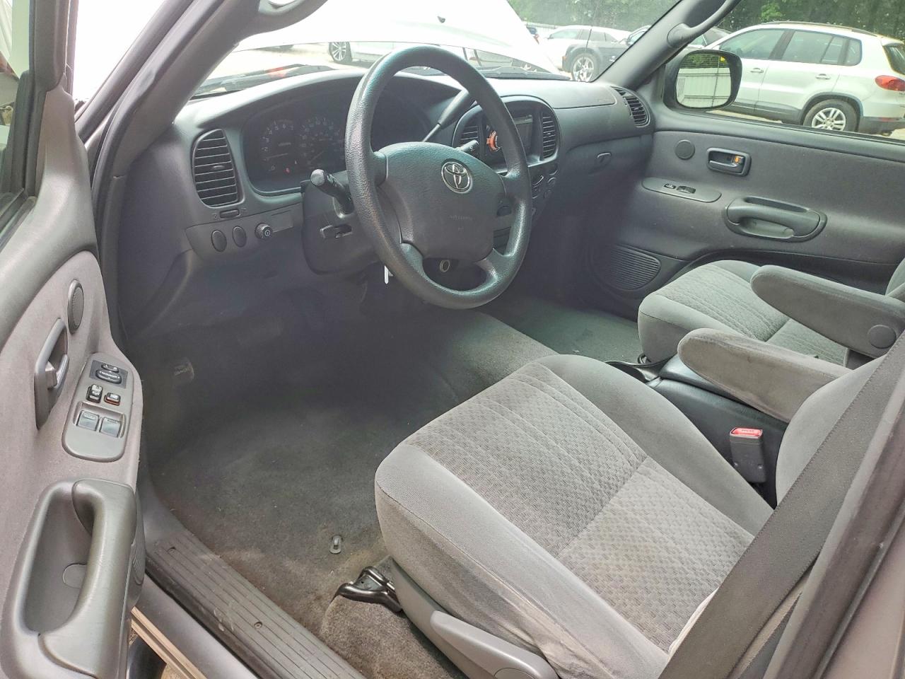 Toyota Tundra Access Cab Sr5