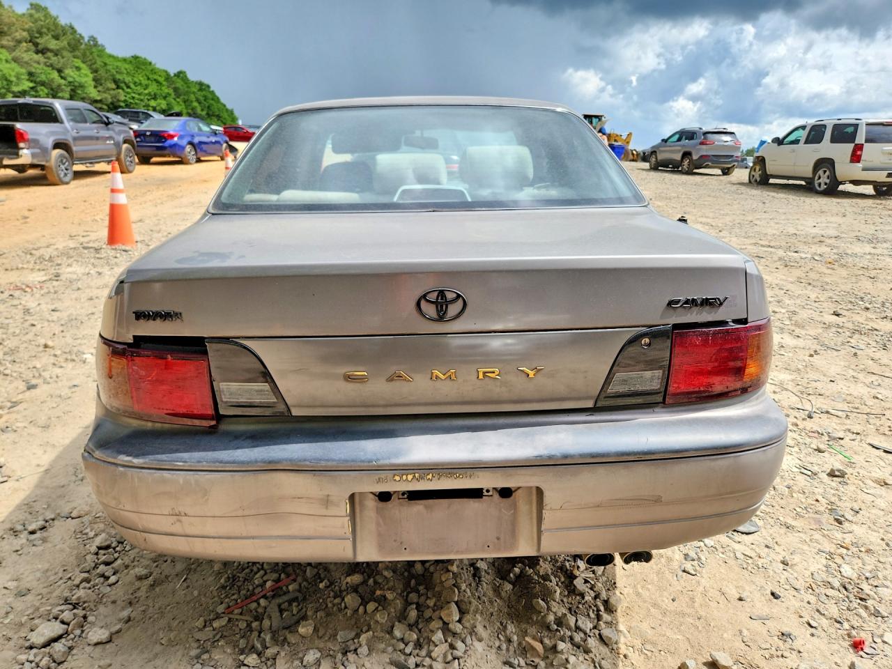 Toyota Camry Xle V6