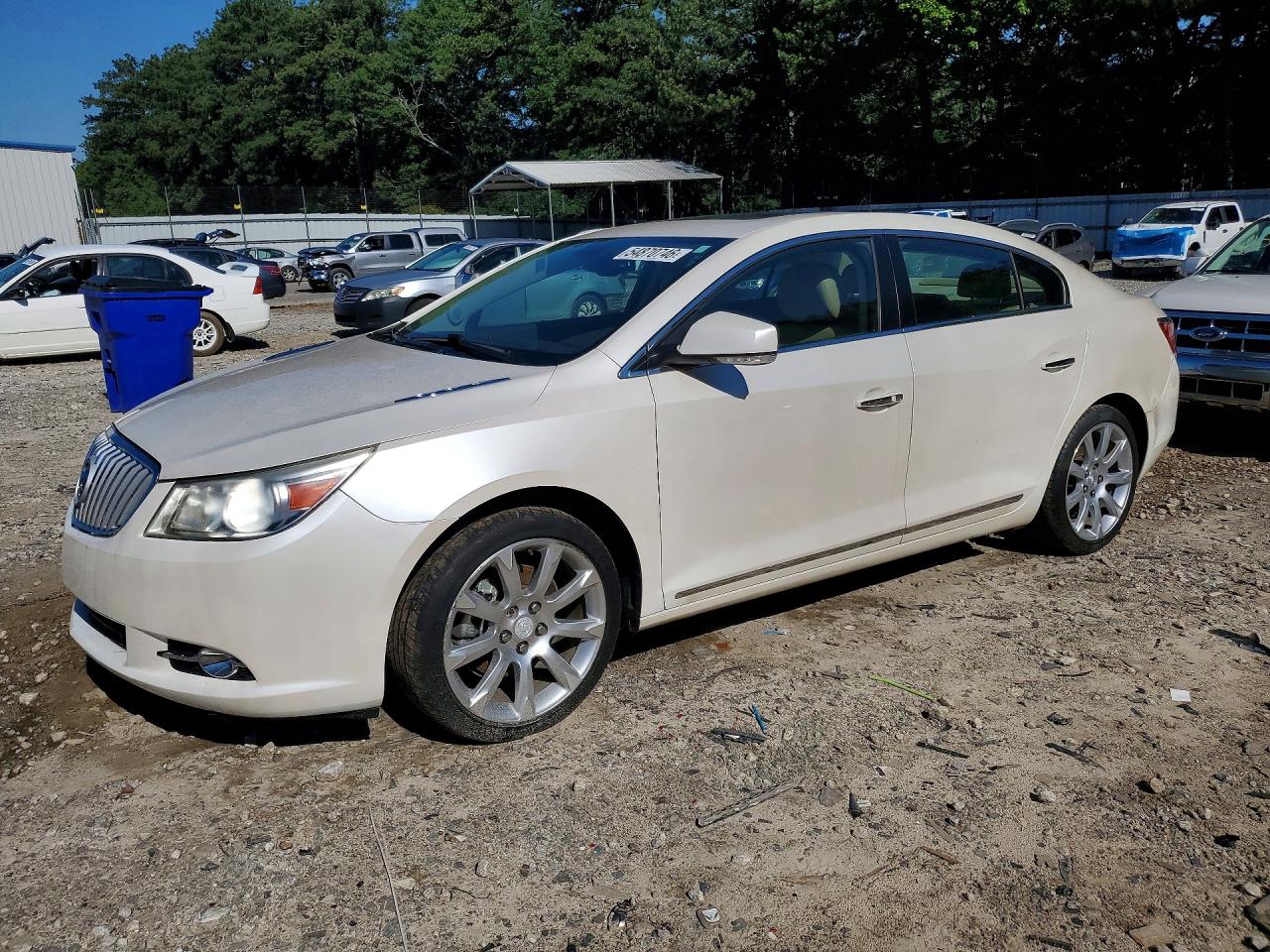 Salvage Buick LaCrosse Image