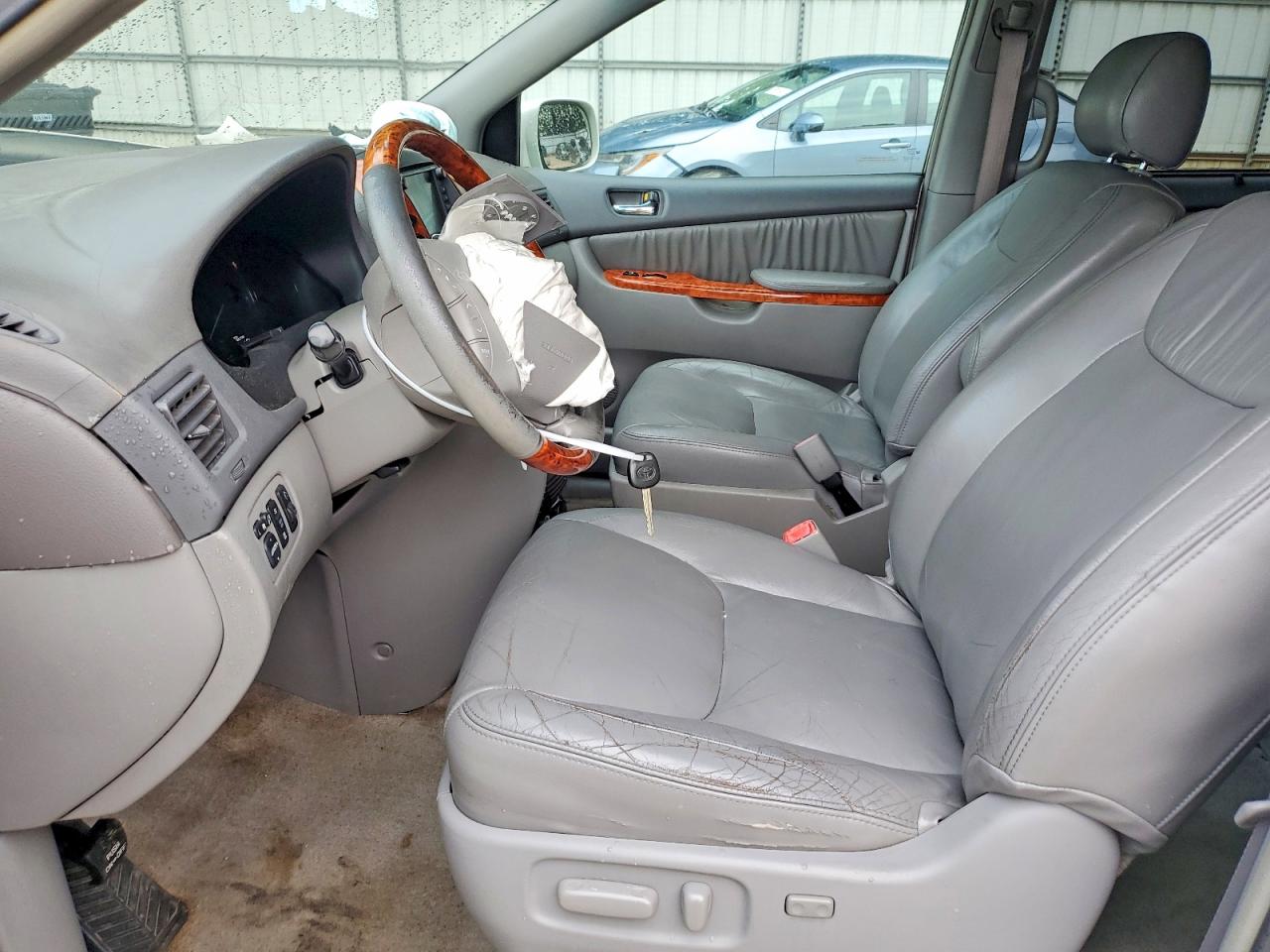 Toyota Sienna Xle Limited 7 Passenger