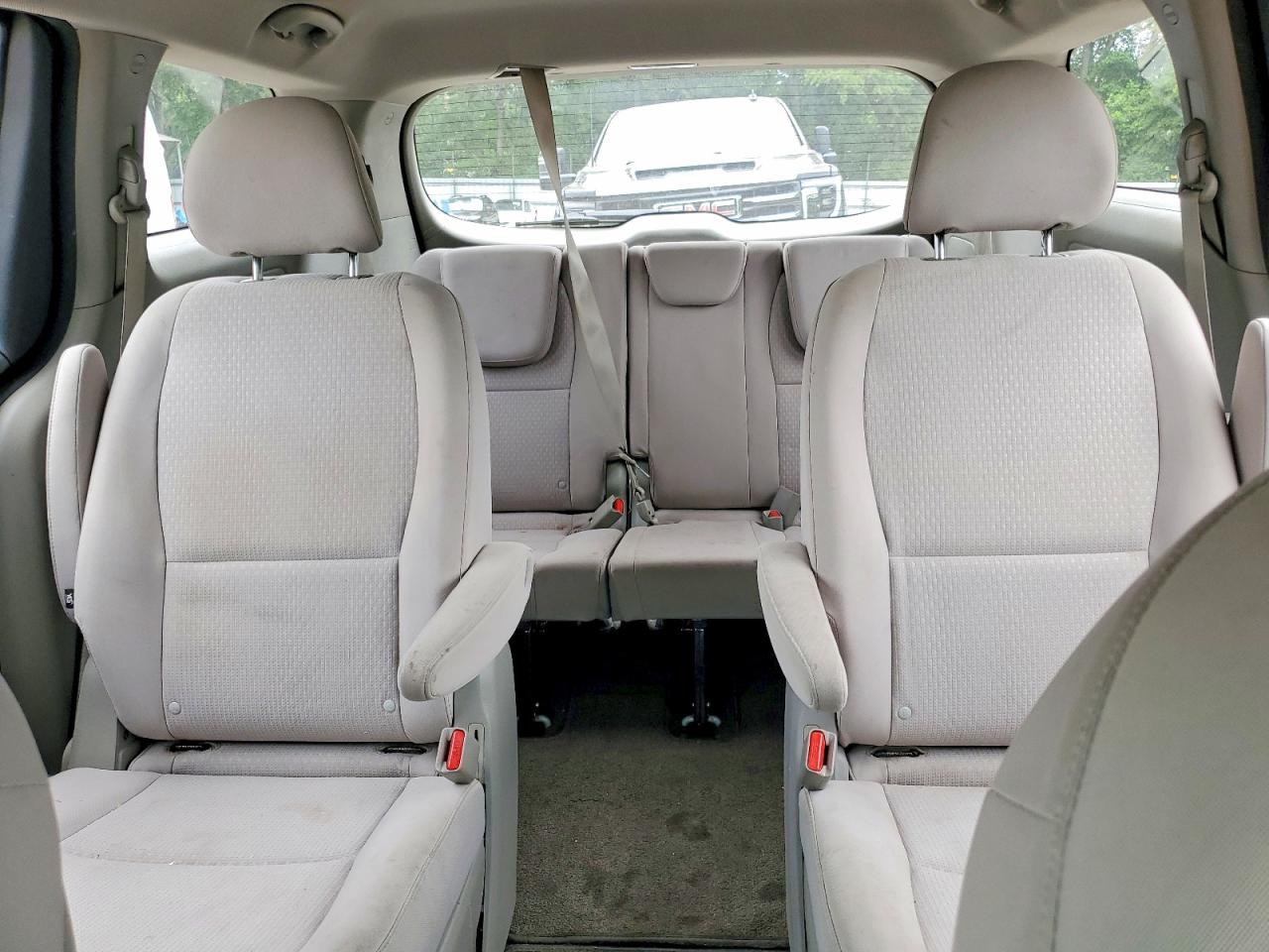 Kia Sedona L