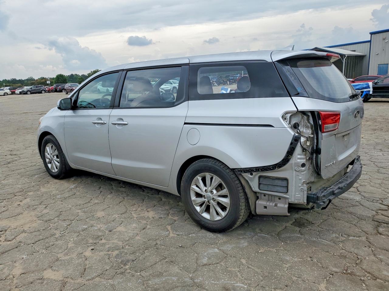 Kia Sedona L