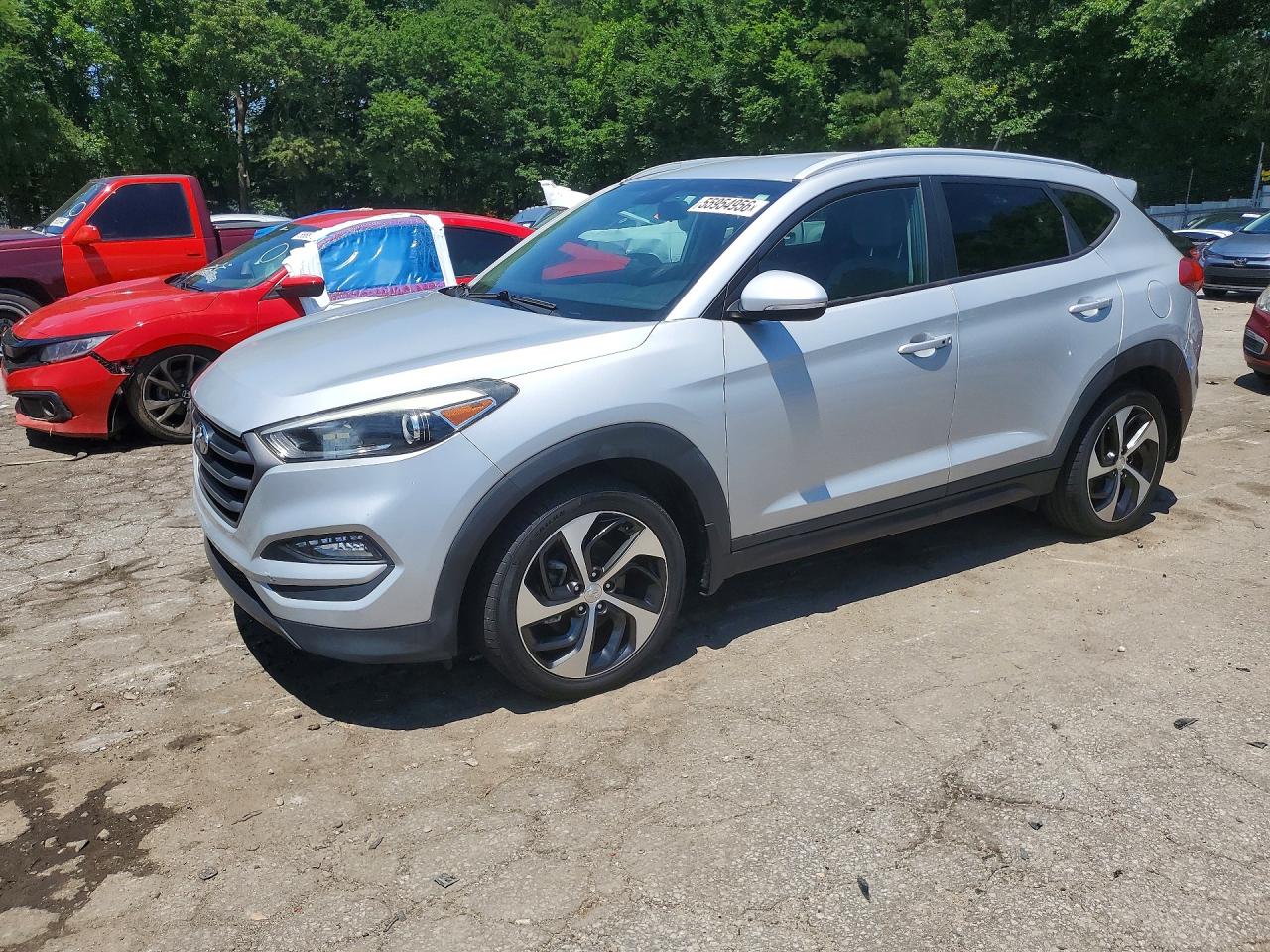 Salvage Hyundai TUCSON Image