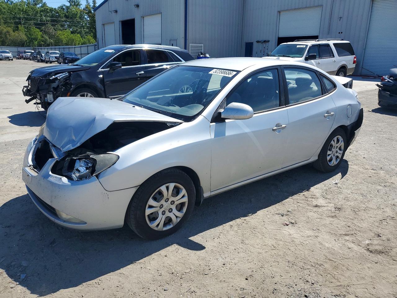 Salvage Hyundai ELANTRA Image