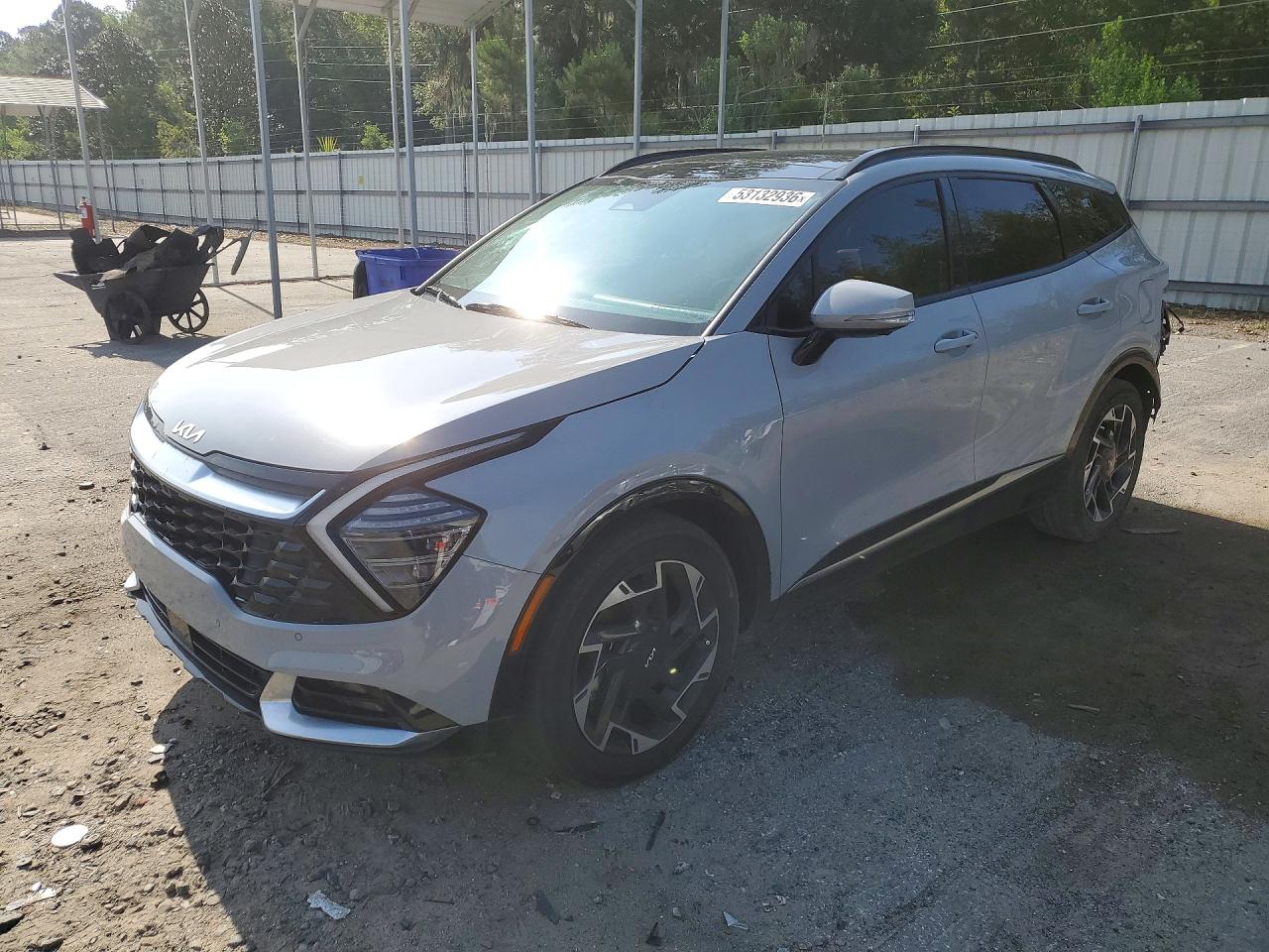 Salvage Kia Sportage Image
