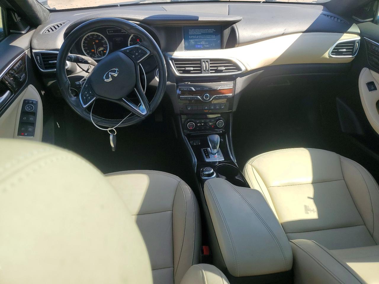 INFINITI Qx Premium