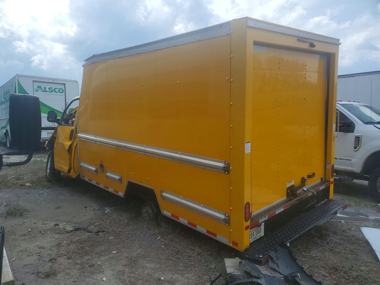 GMC Savana Cutaway G3500