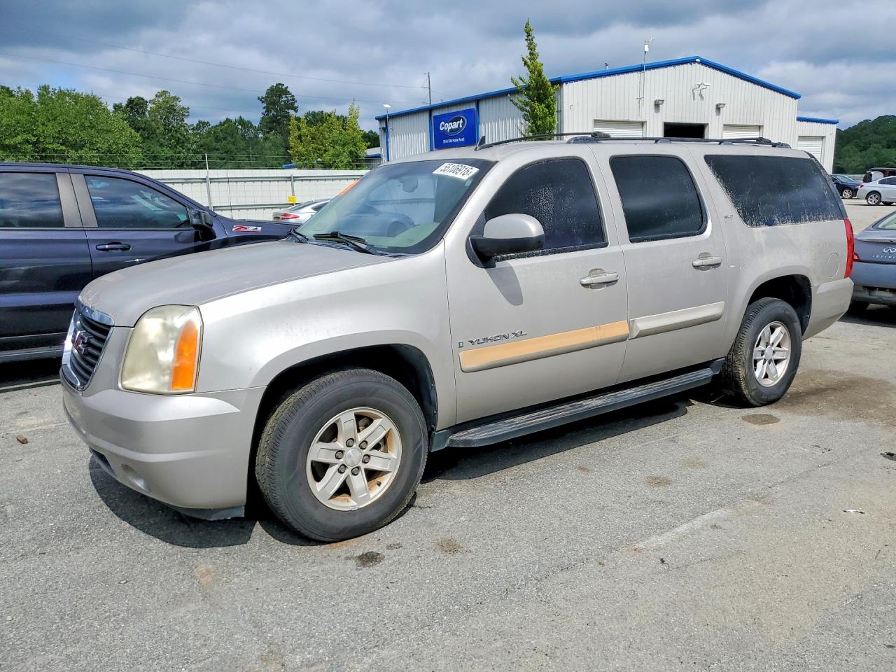 Salvage GMC Yukon Image