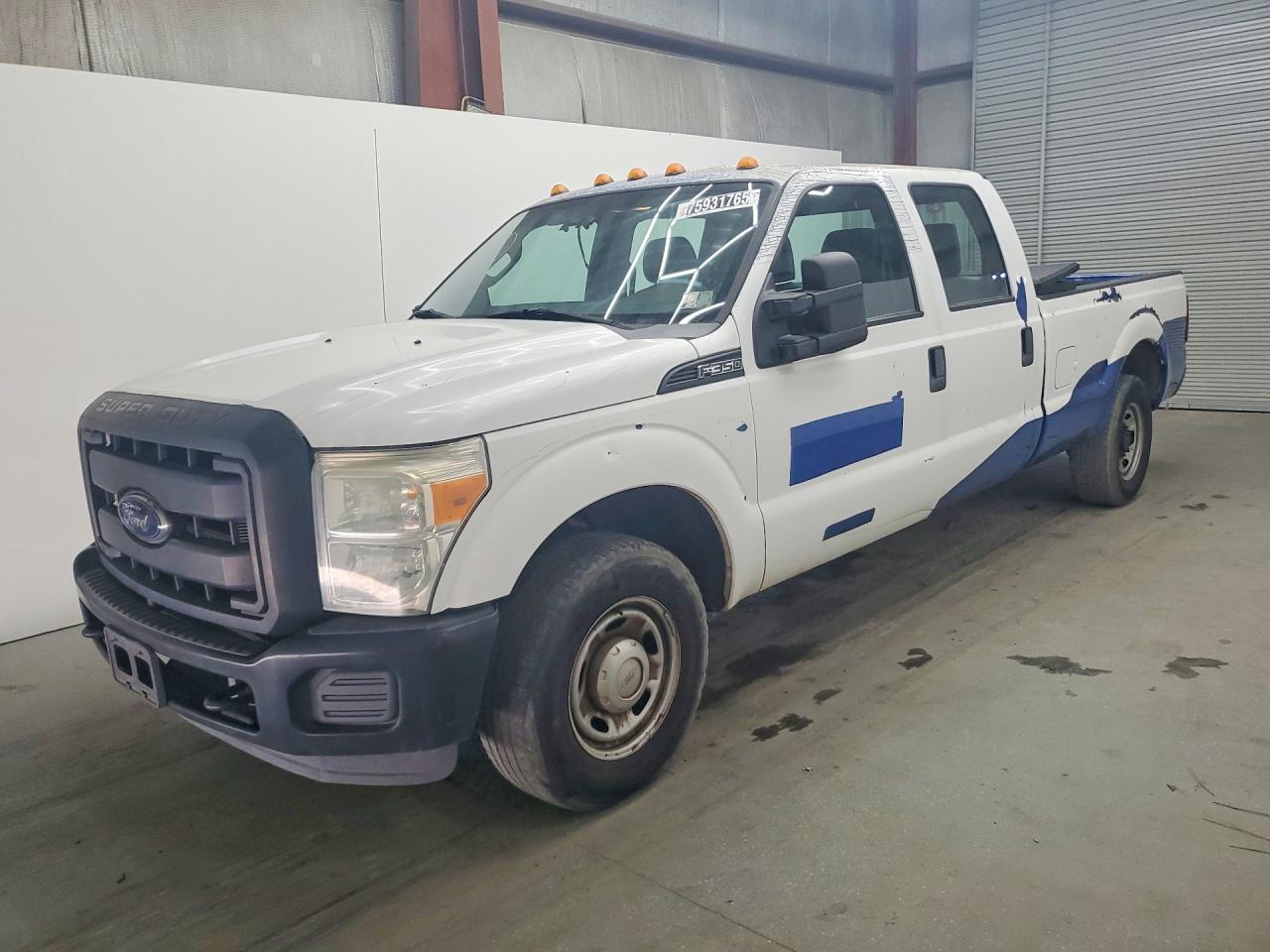 Salvage Ford F-350 Image