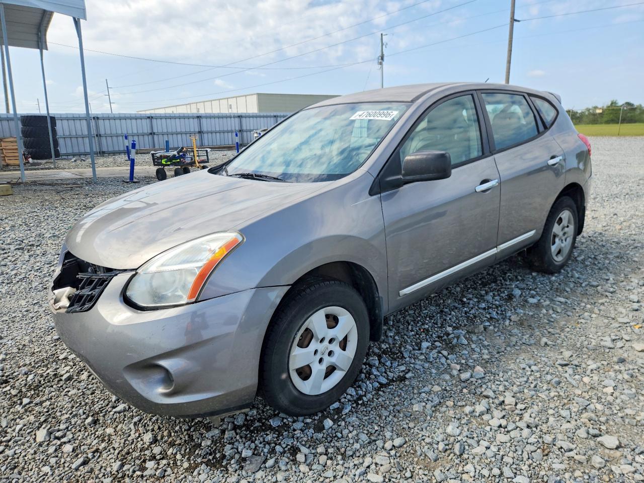 Salvage Nissan Rogue Image
