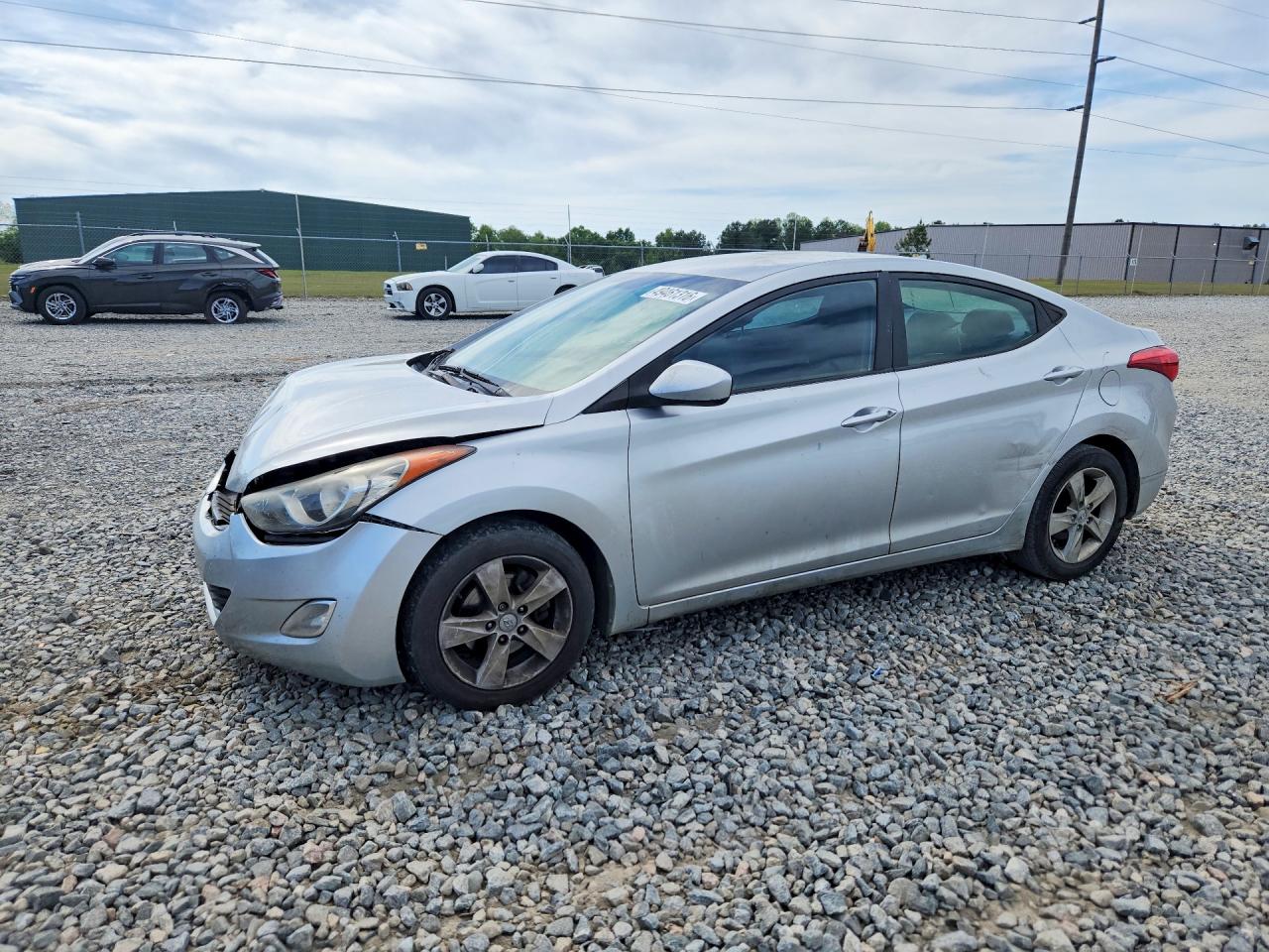 Salvage Hyundai ELANTRA Image