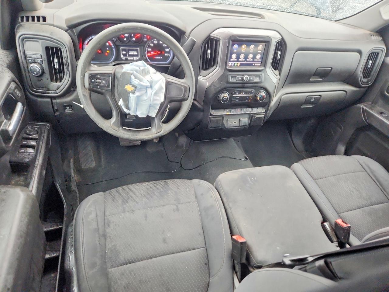 Chevrolet Silverado C1500 Custom