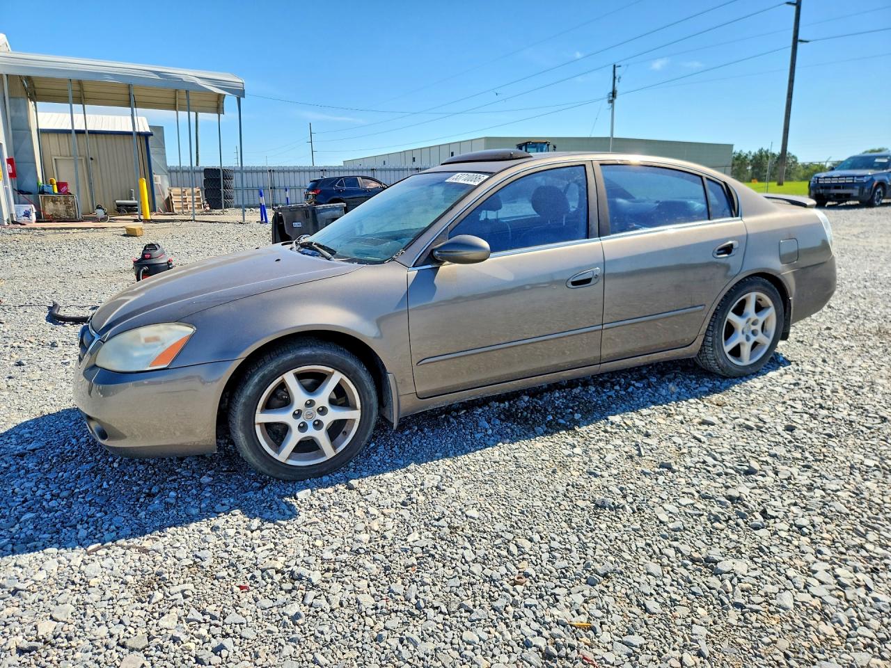 Salvage Nissan Altima Image