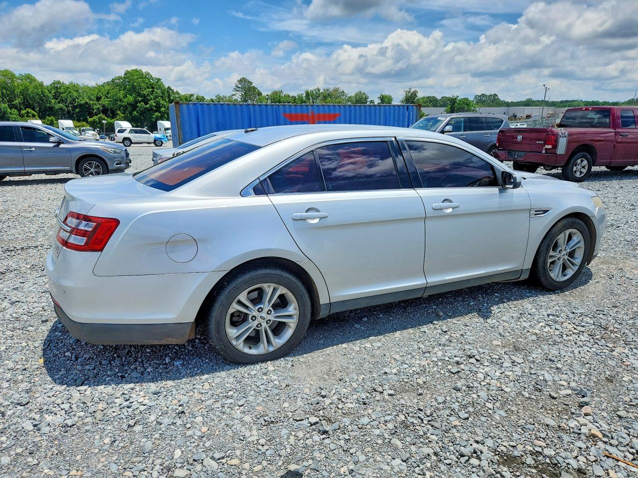 Ford Taurus Sel