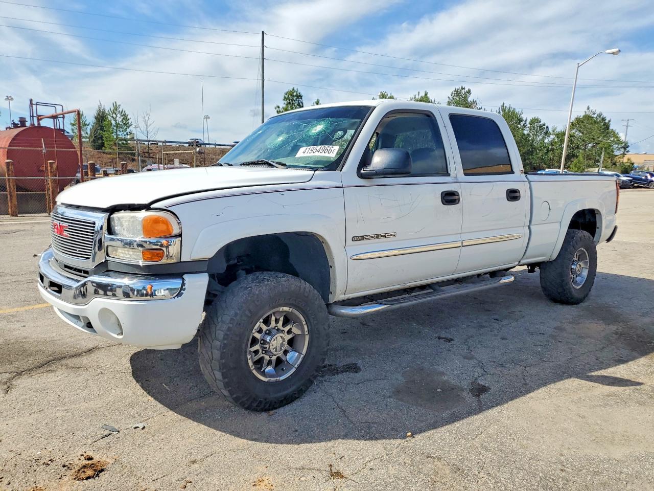 Salvage GMC Sierra Image