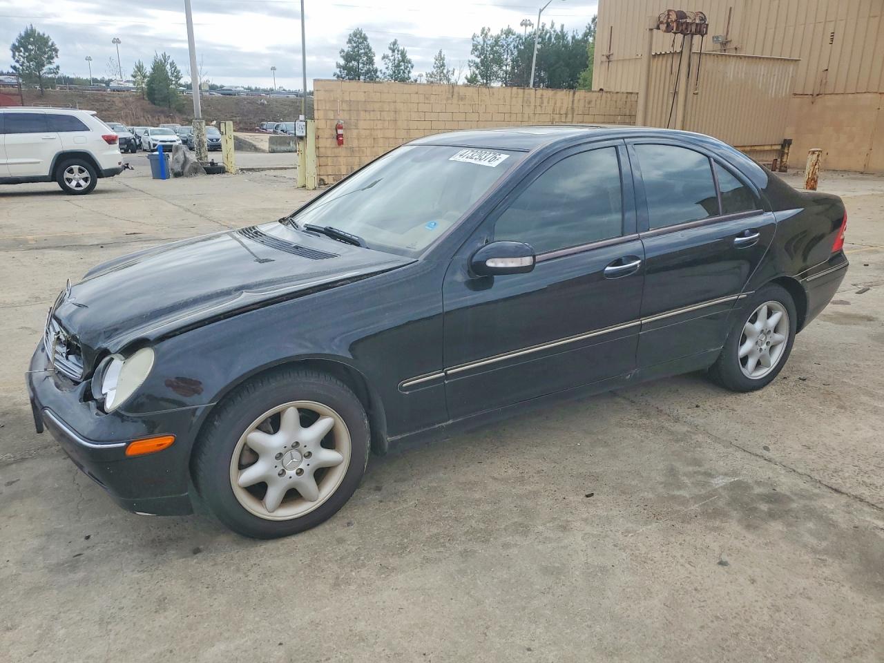 Salvage Mercedes-Benz C-Class Image