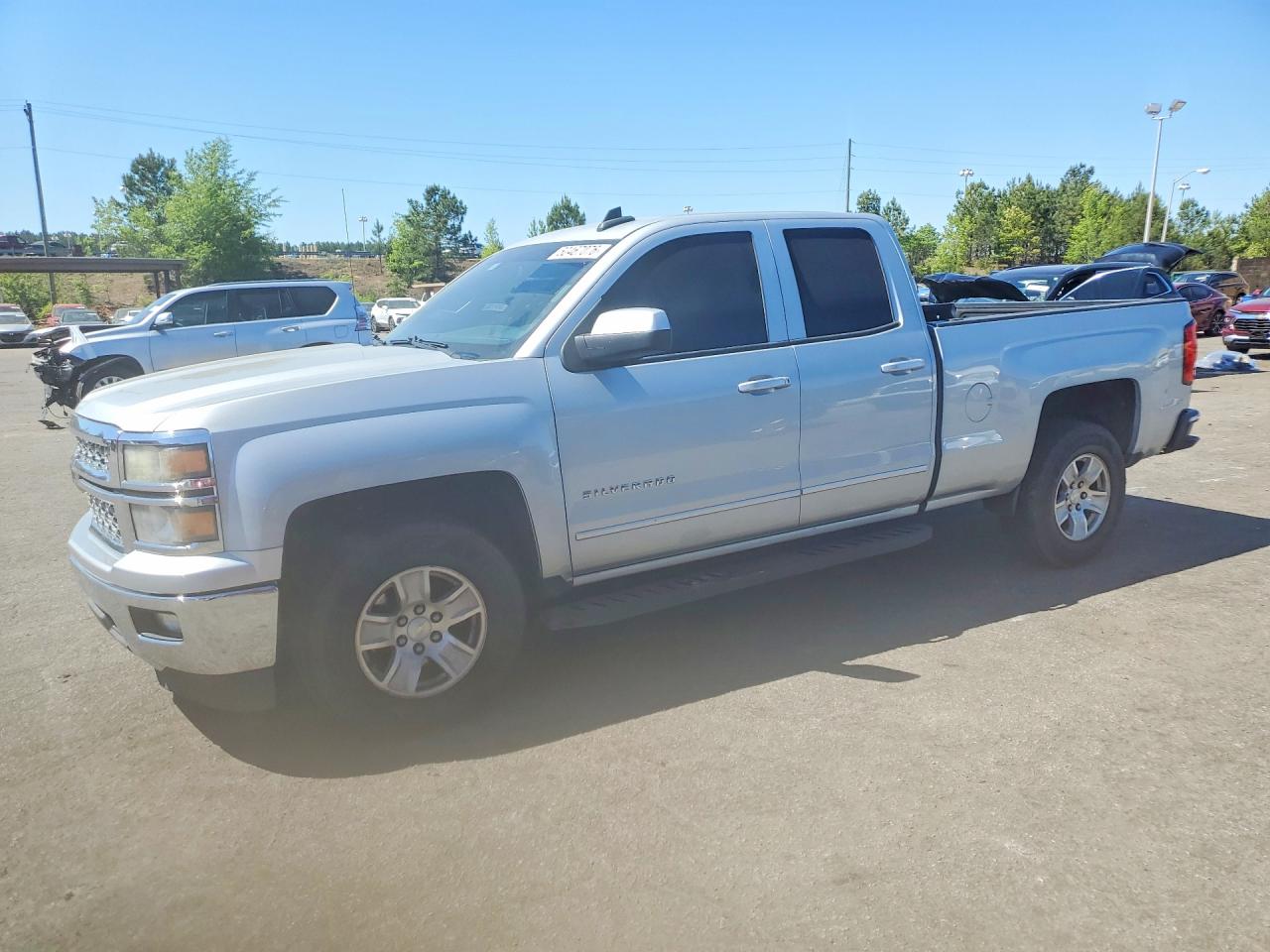 Salvage Chevrolet Silverado Image