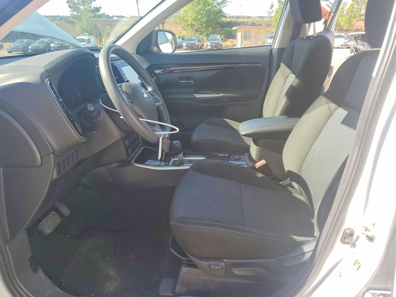 Mitsubishi Outlander Es