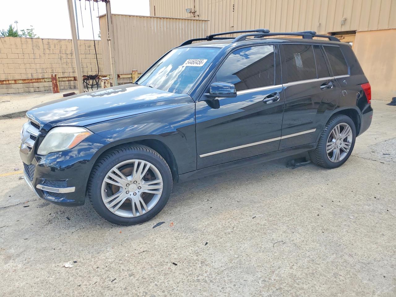 Salvage Mercedes-Benz GLK Image