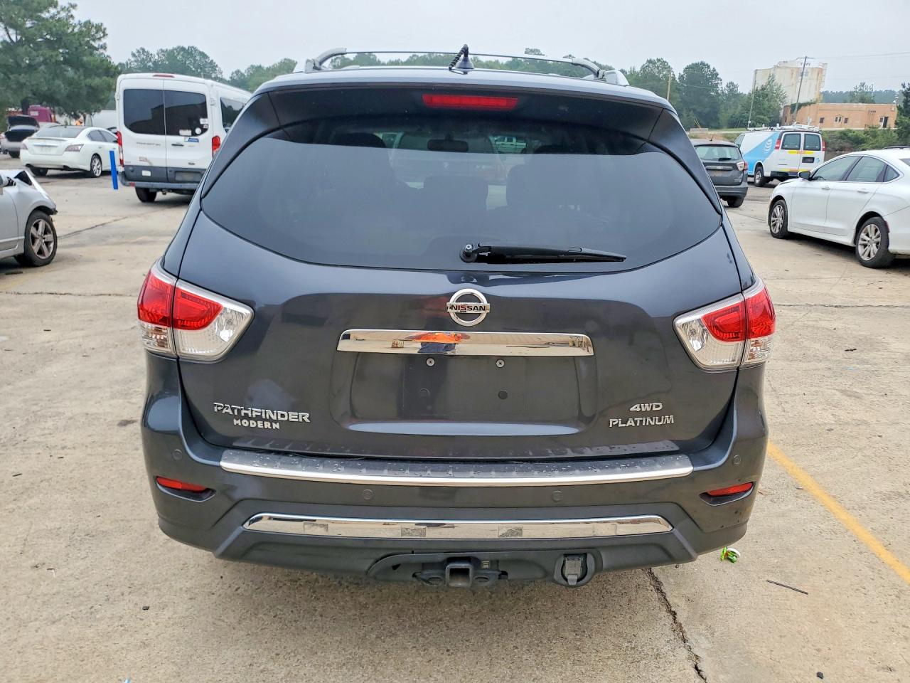 Nissan Pathfinder S