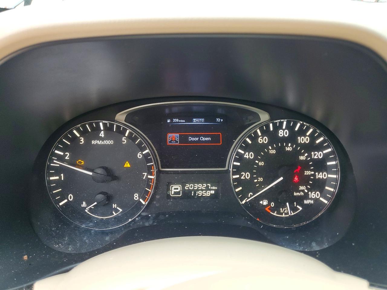 Nissan Pathfinder S