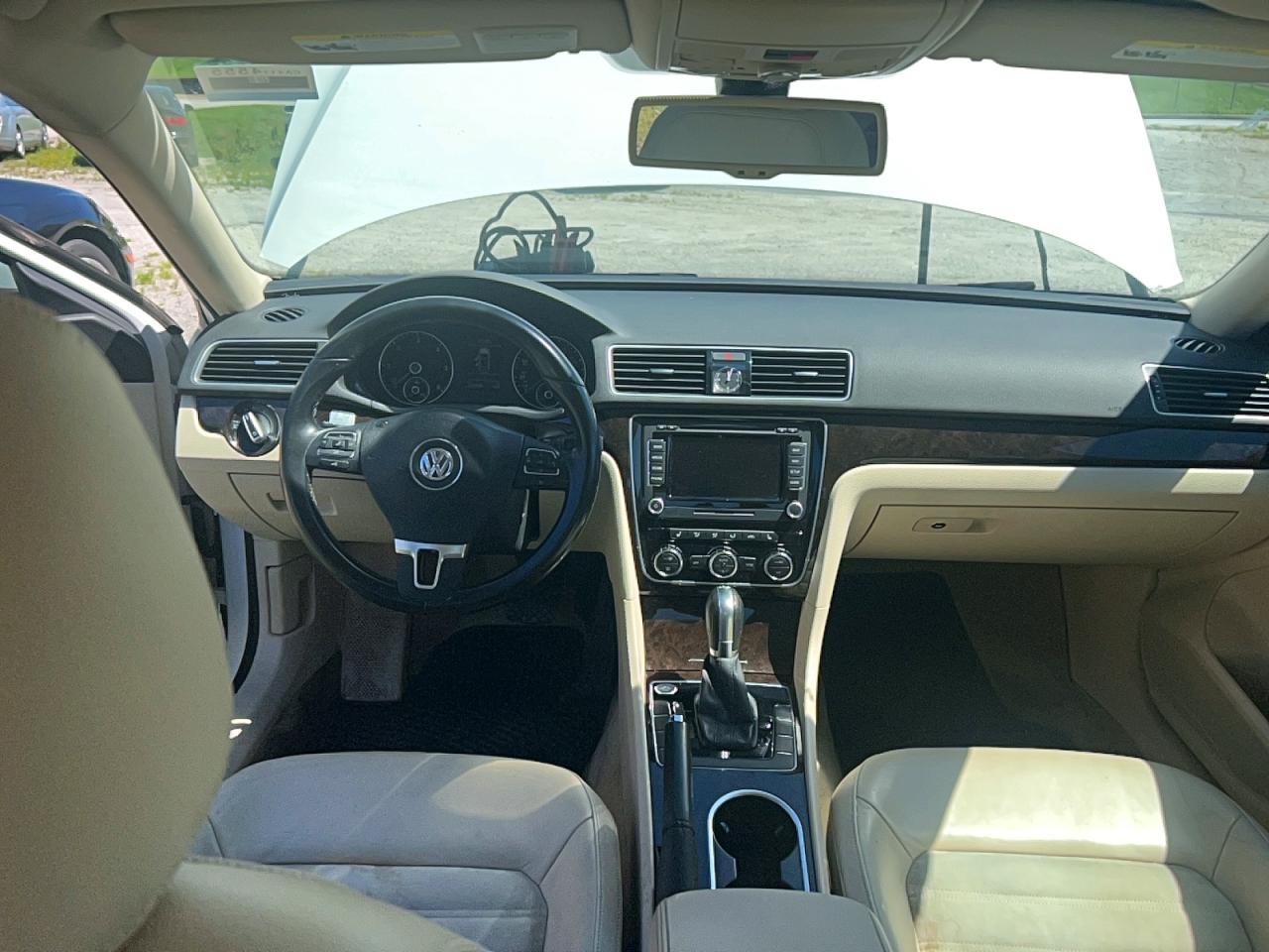 Volkswagen Passat Sel