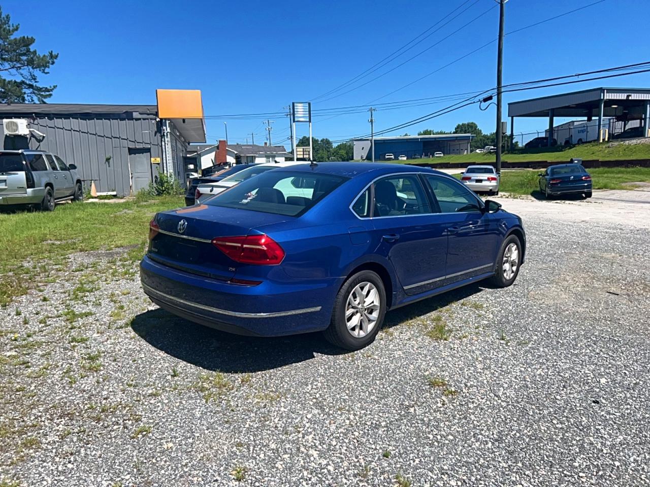 Volkswagen Passat S