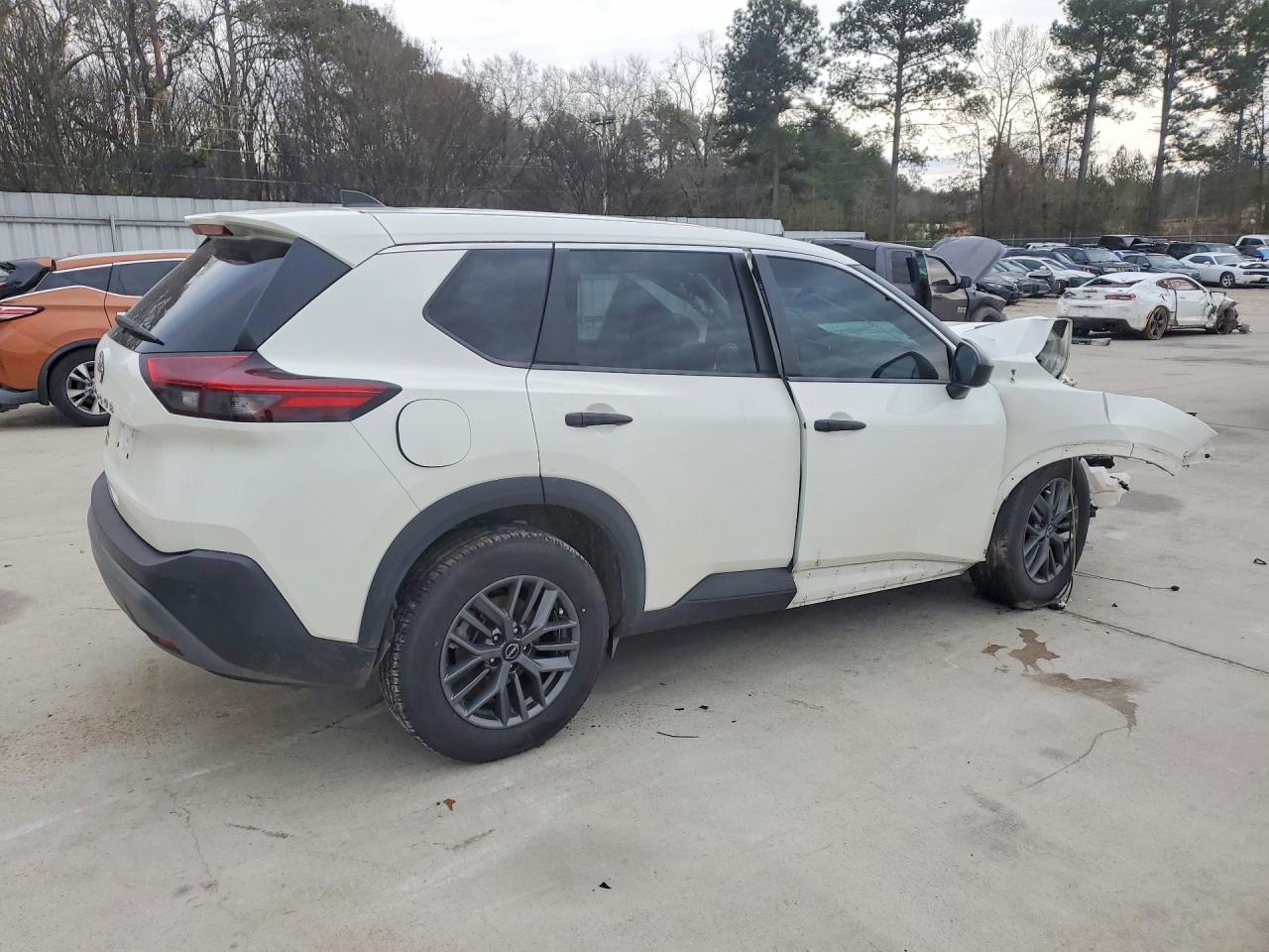 Nissan Rogue S