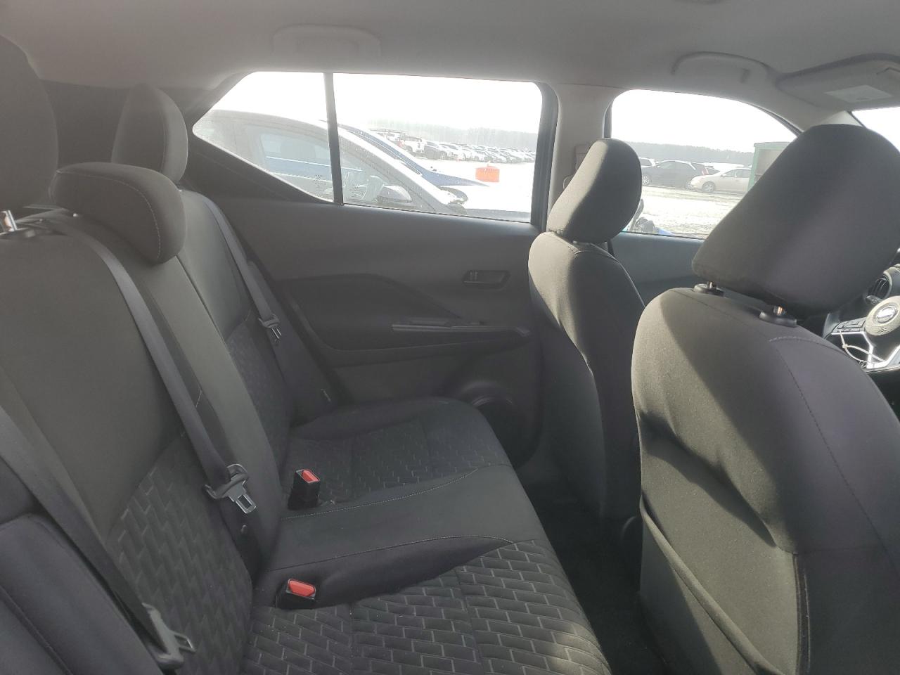 Nissan Kicks S