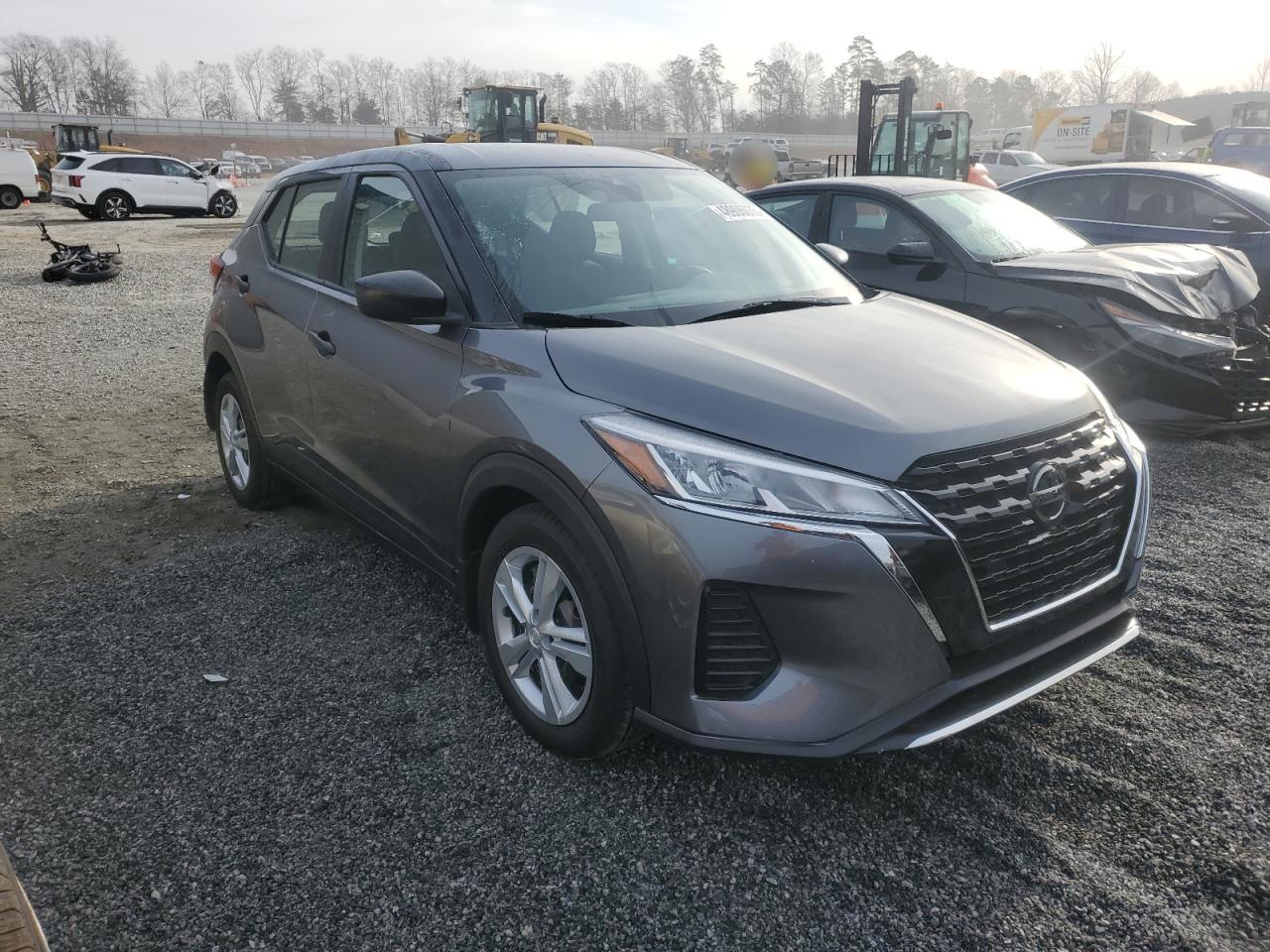 Nissan Kicks S