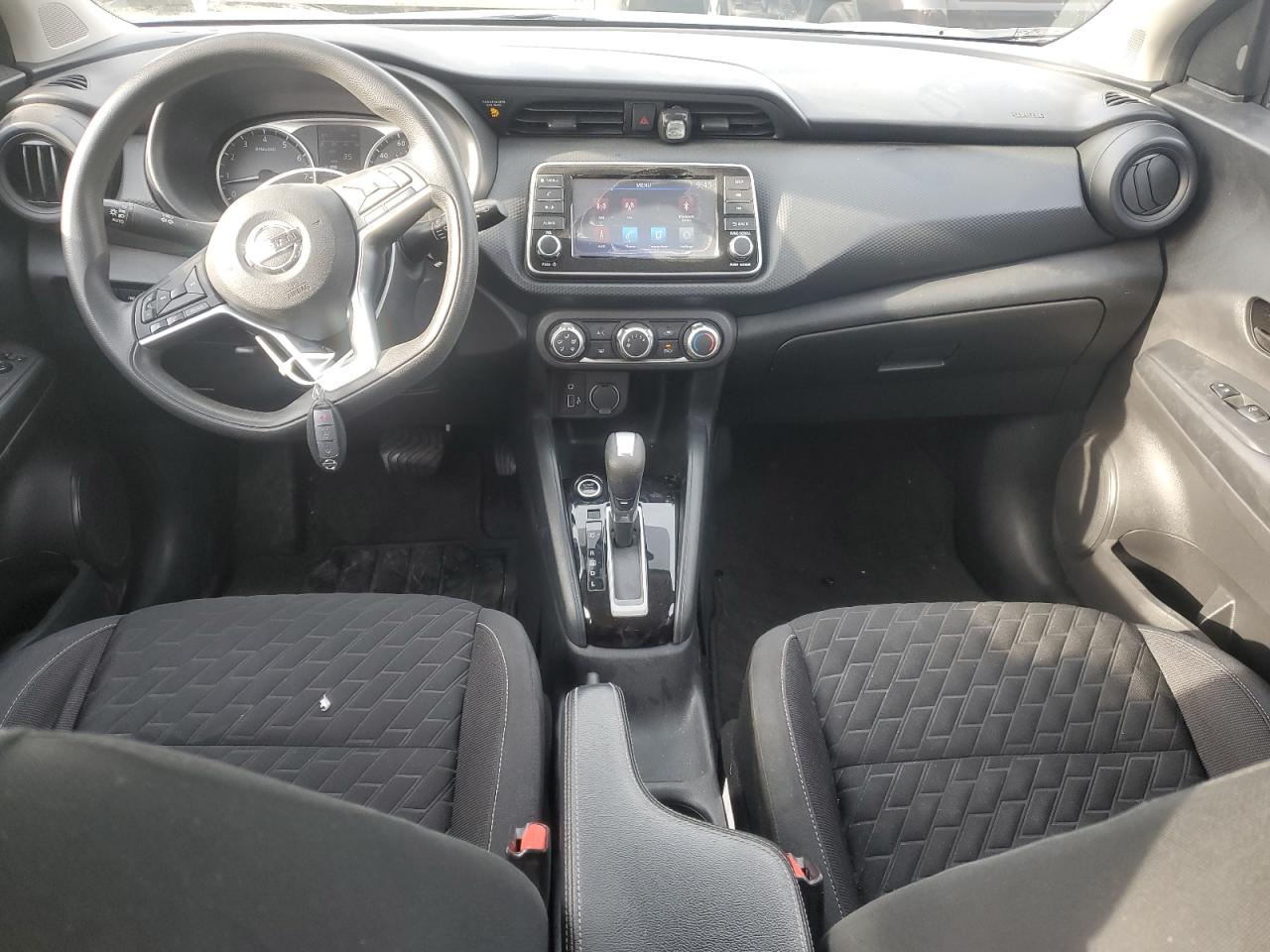 Nissan Kicks S
