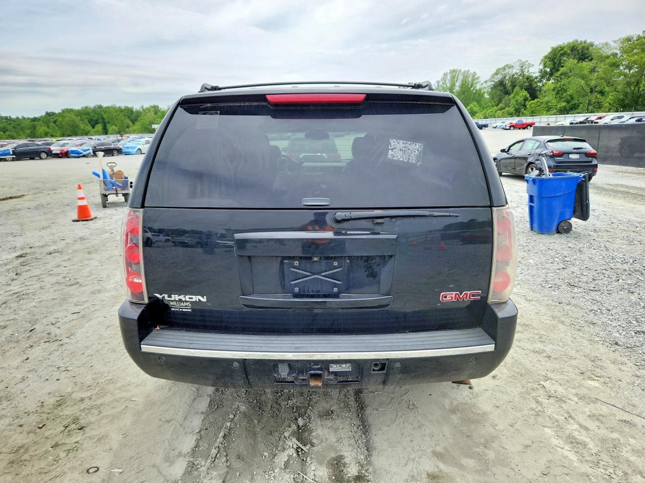 GMC Yukon Denali
