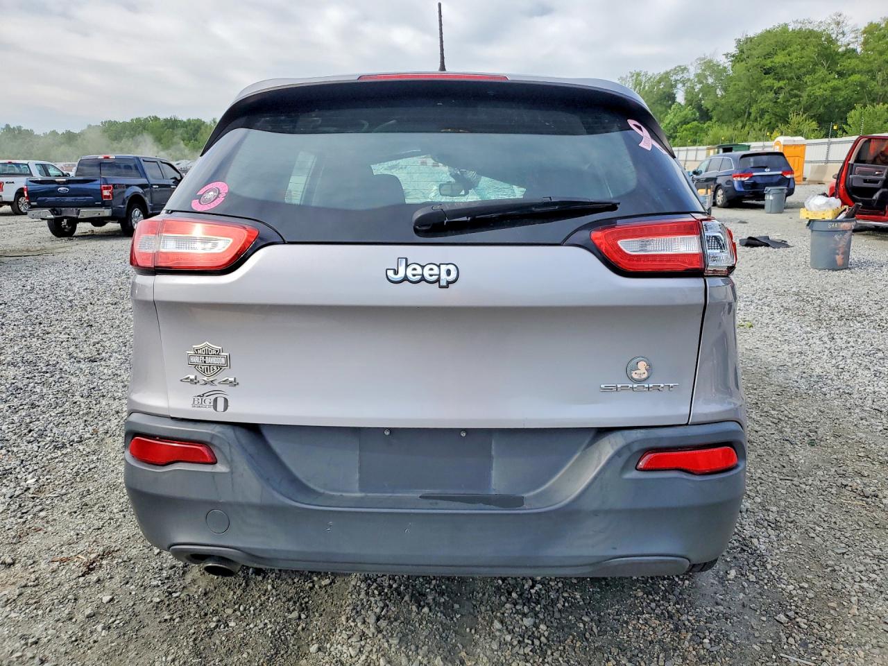 Jeep Cherokee Sport