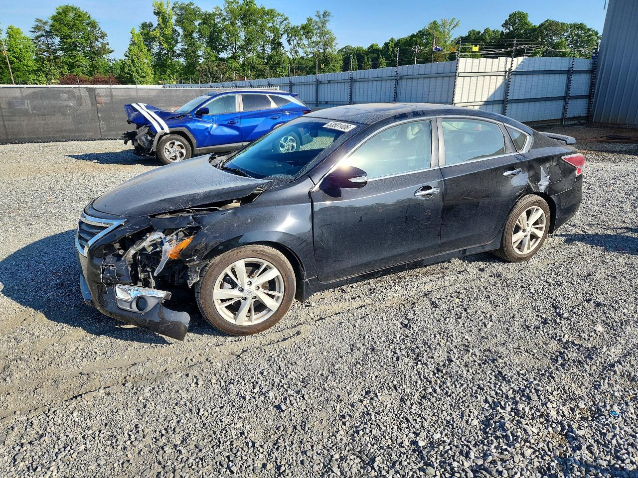 Salvage Nissan Altima Image