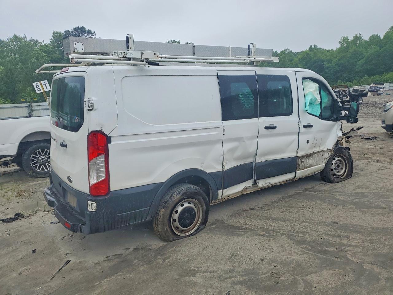 Ford Transit T-250