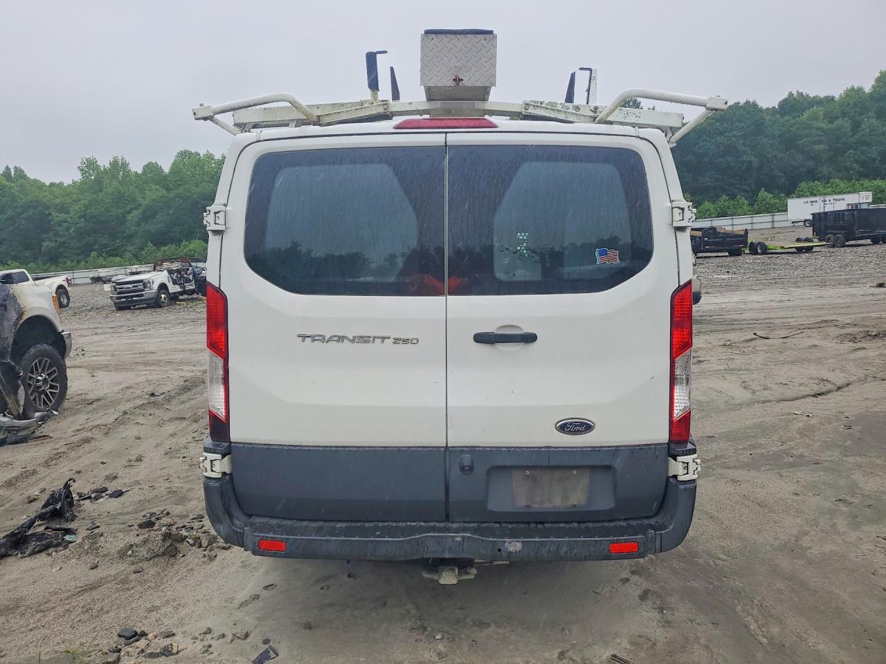 Ford Transit T-250