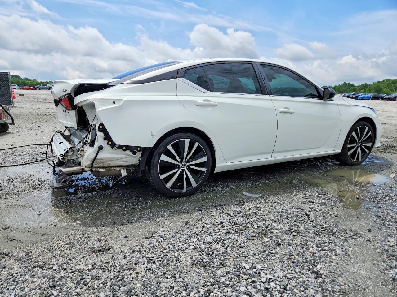 Nissan Altima Sr
