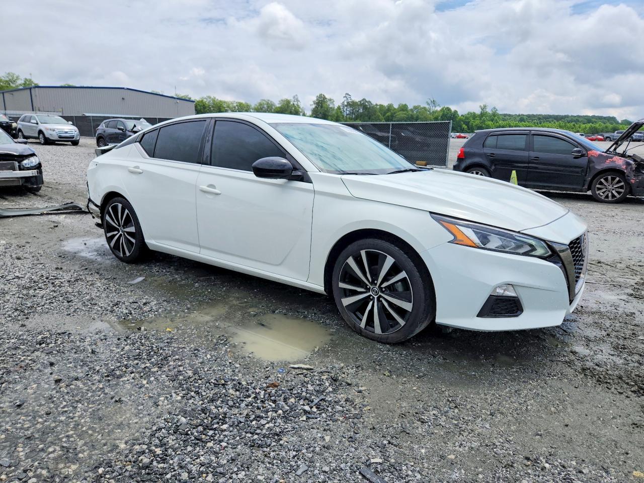 Nissan Altima Sr