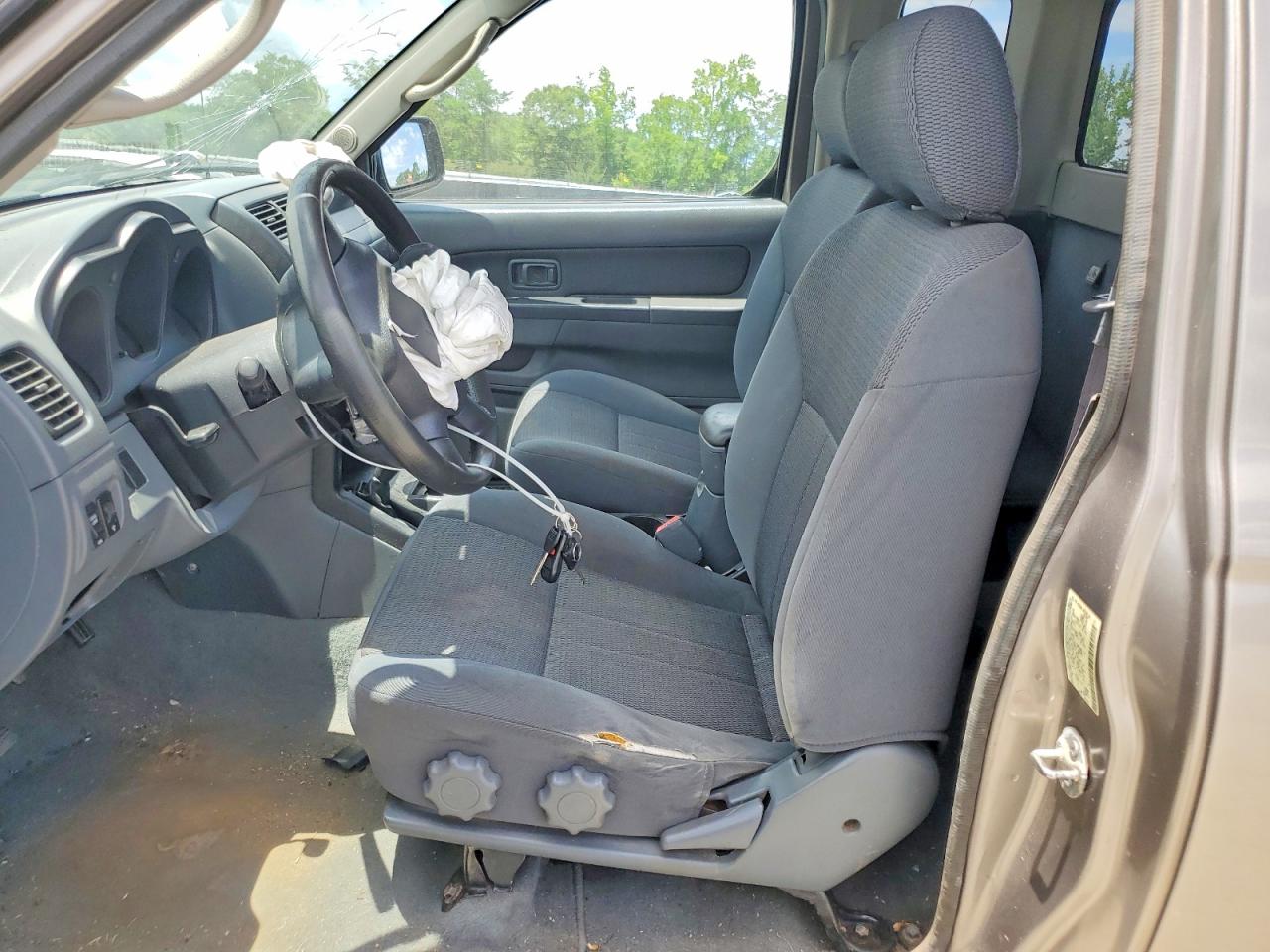Nissan Frontier Xe-v6