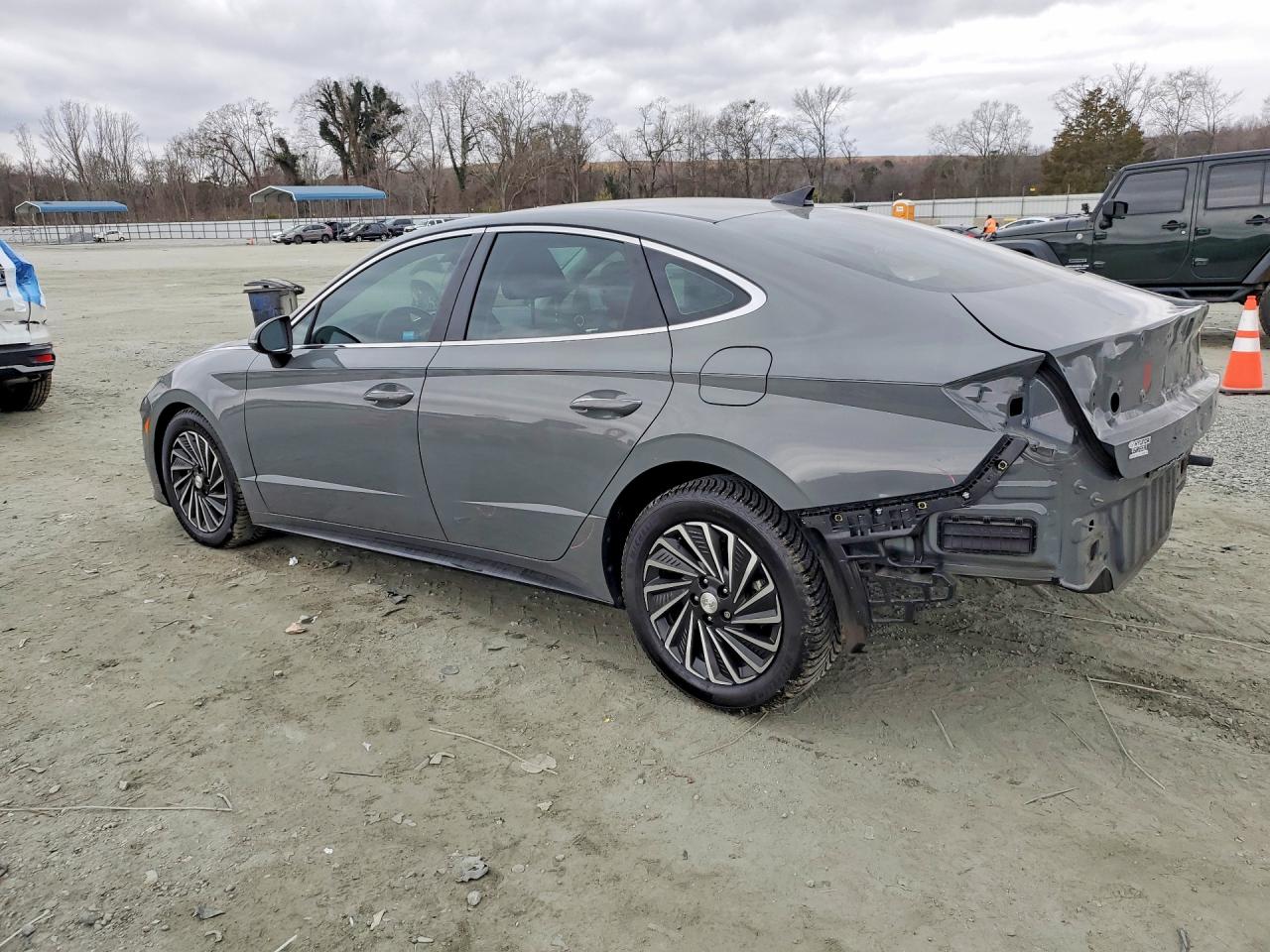 Hyundai SONATA Hybrid