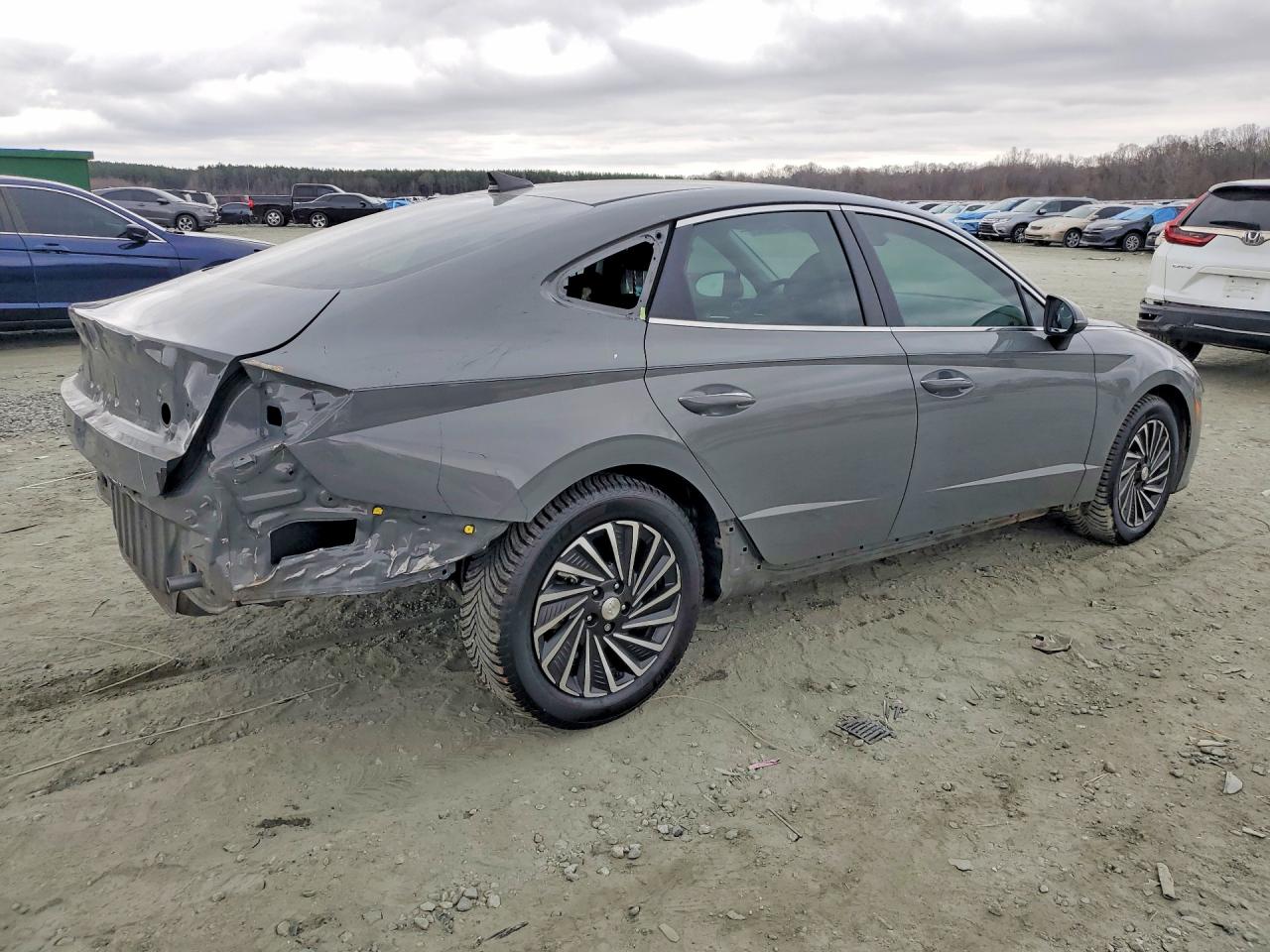 Hyundai SONATA Hybrid