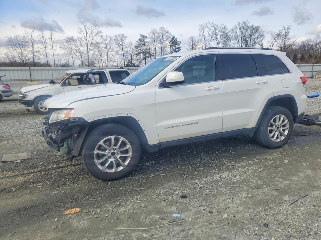 Salvage Jeep Grand Cherokee Image