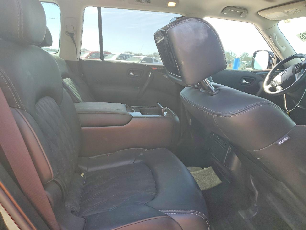 Nissan Armada Platinum