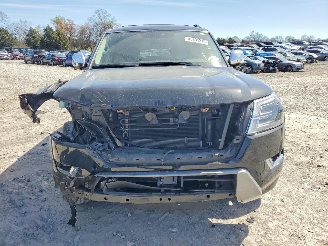 Nissan Armada Platinum