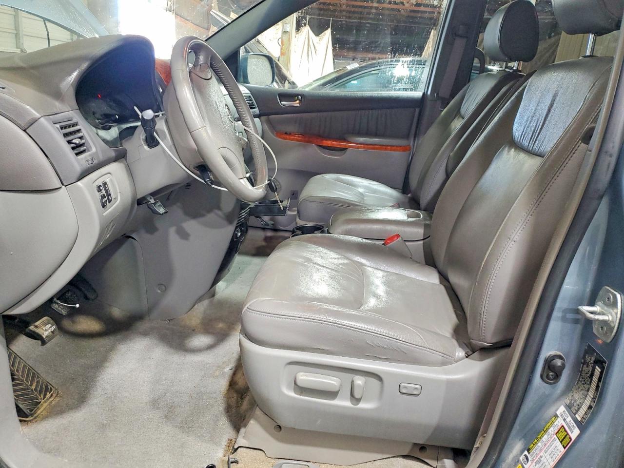 Toyota Sienna Xle